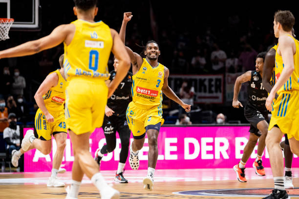 者进行默哀 者进行默哀