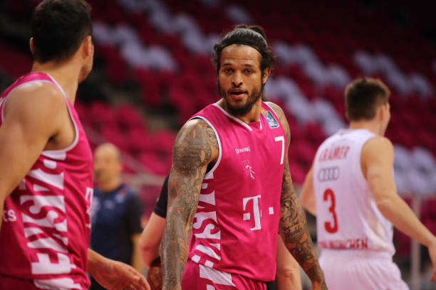 队的冲击 队的冲击