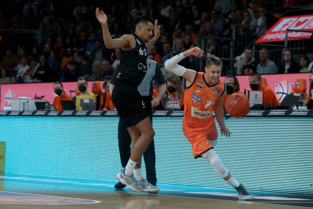 线作战中保 线作战中保