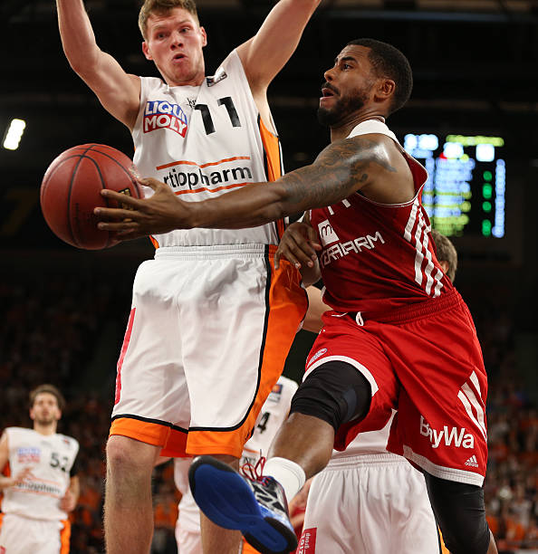 关键人物 关键人物