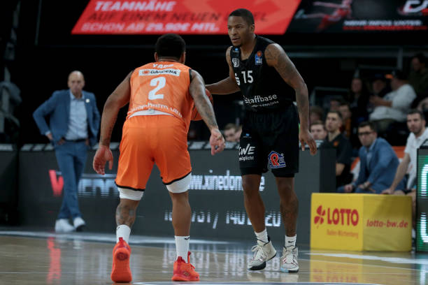 却共同勾勒 却共同勾勒